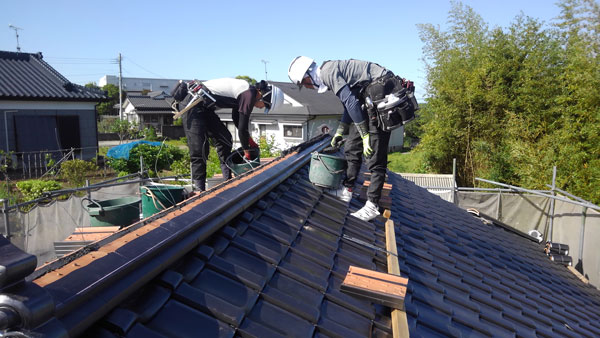 屋根工事の様子
