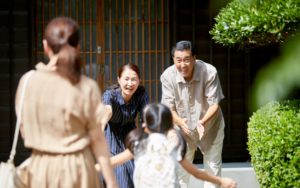 姶良市・霧島市・鹿児島市の玄関ドアリフォームならリフォームニシキ｜年末年始の来客対策に！